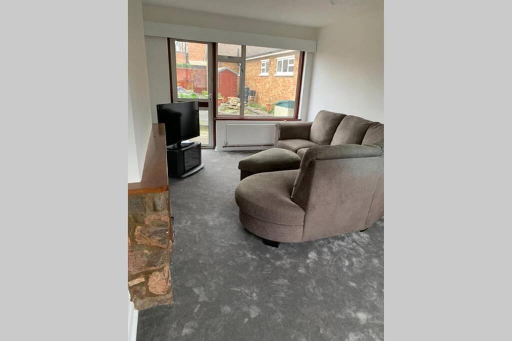5 Bedroom House With Outdoor Space Upminster Eksteriør billede